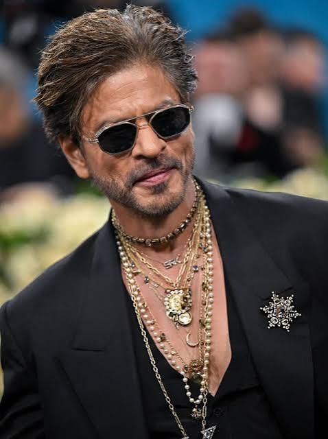 உலகின் பணக்கார நடிகர்களில் ஷாருக் கான் முதலிடம் !