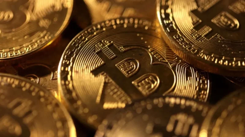 பீதியில் கிரிப்டோ சந்தை.. பிட்காயின் 80,000 டாலருக்கு கீழ் சரிவதால் முதலீட்டாளர்கள் அதிர்ச்சி..!!