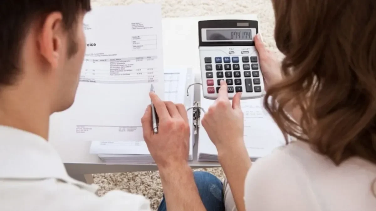 வரியை குறைக்க மனைவியின் வங்கிக் கணக்கிற்கு பணத்தை மாற்றுவது சட்டப்பூர்வமானதா? சட்டம் என்ன சொல்கிறது? – Allmaa